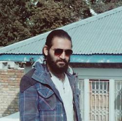 mys terious man model in Lahore