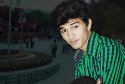 IMran Khan model in Faisalabad