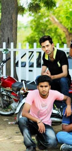 Nadir Aakash model in Islamabad