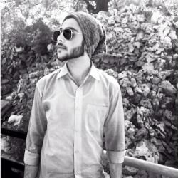 Younus Nazeer model in Karachi