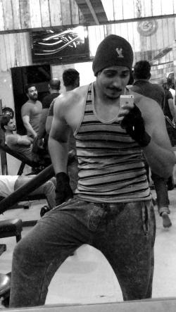 Hamza yasin model in Karachi