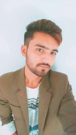 Akash Gill model in Sahiwal